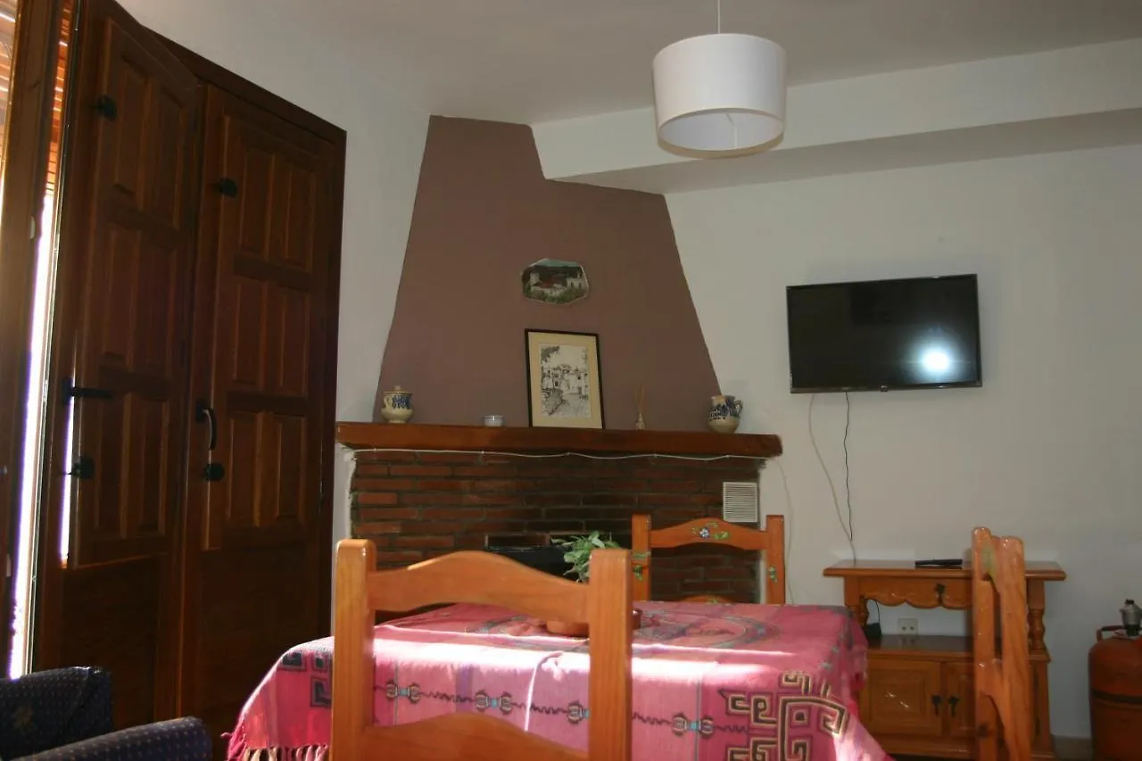 Apartamentos Y Casas Rurales Las Terrazas De La Alpujarra Bubion