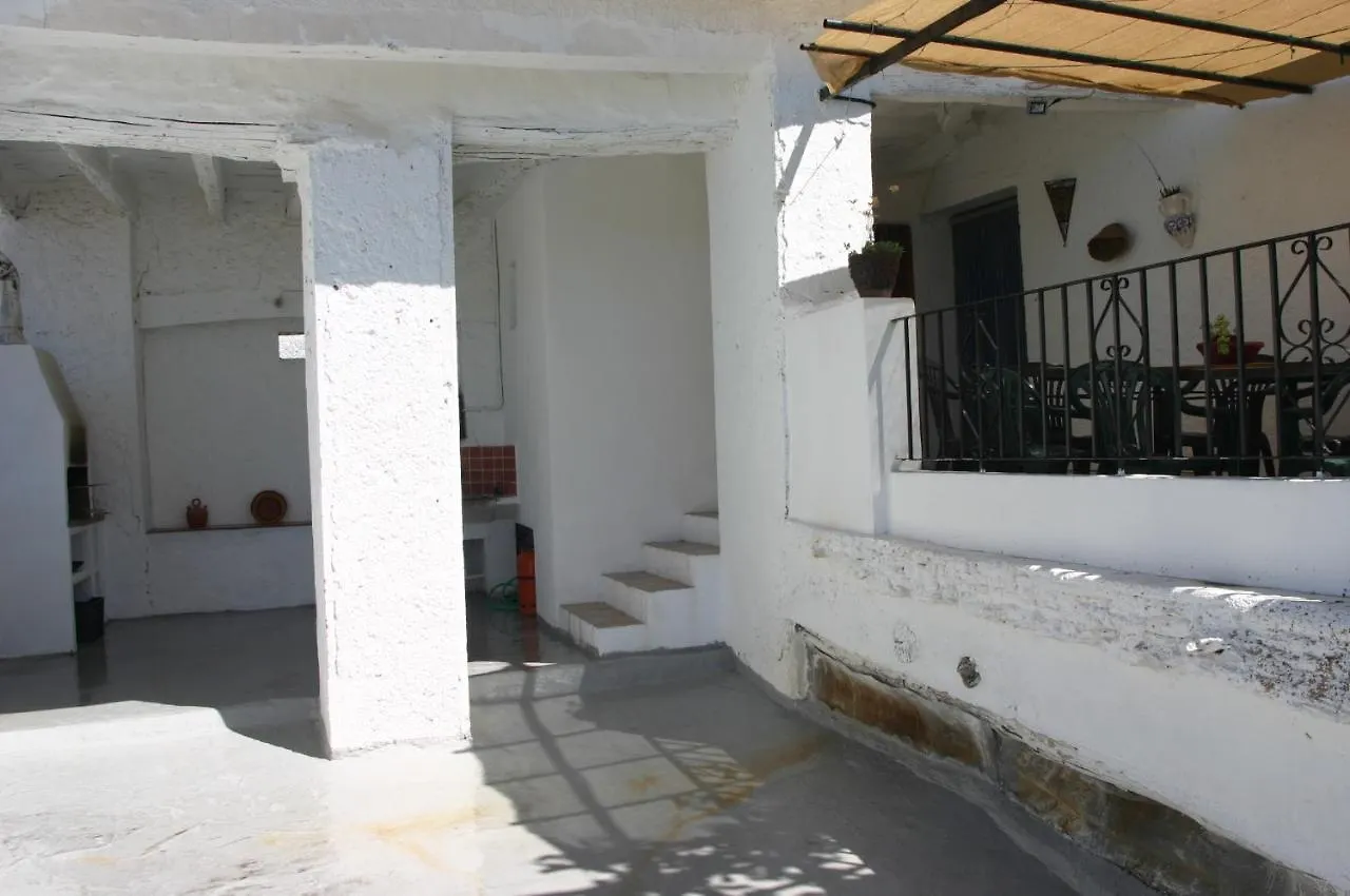 Apartamentos Y Casas Rurales Las Terrazas De La Alpujarra Bubion