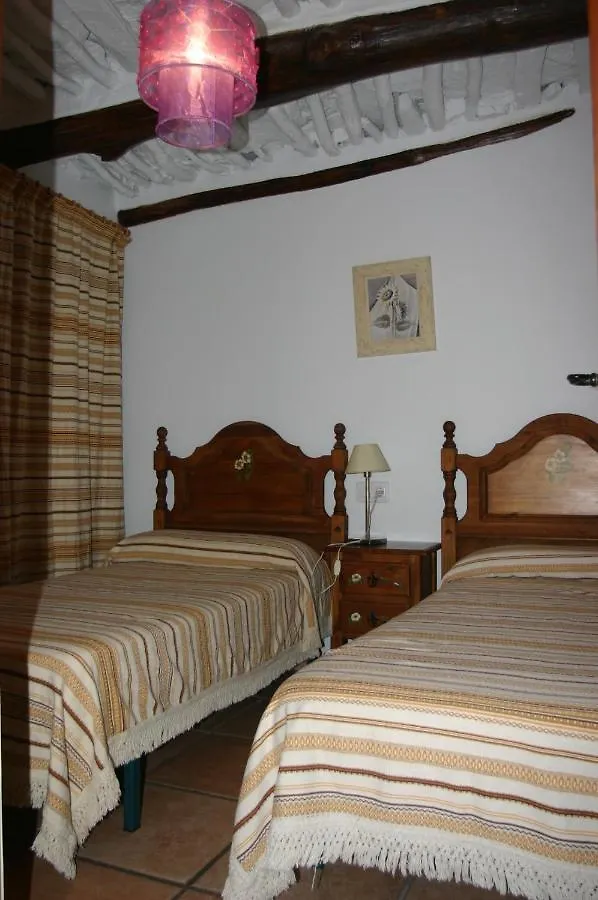 Apartamentos Y Casas Rurales Las Terrazas De La Alpujarra Bubion